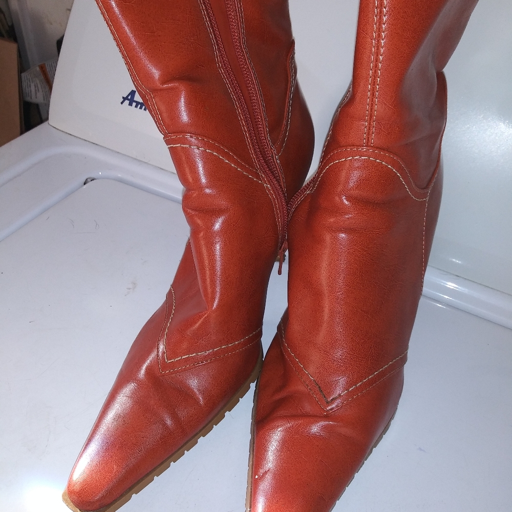 Boots - Picture 4 of 7